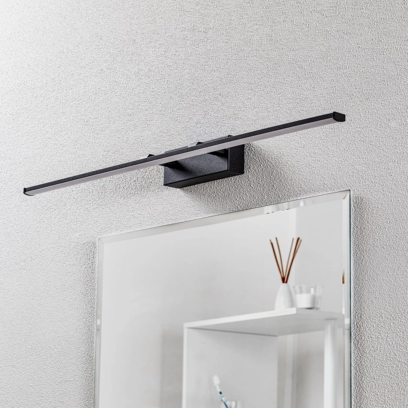 LED-seinävalaisin Nala, musta, leveys 75 cm