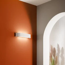 LED-seinävalaisin Niike, valkoinen, leveys 40 cm, metalli, CCT