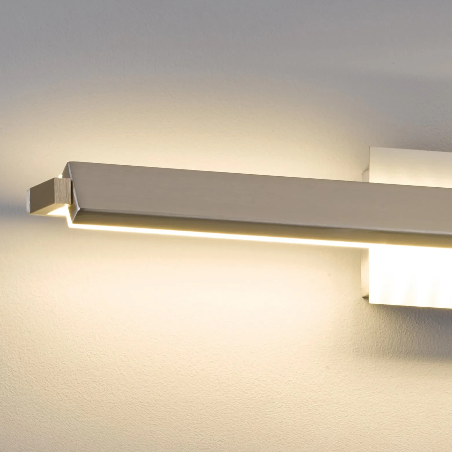LED-seinävalaisin Pare TW, himmennin, 3 valon väriä 60cm