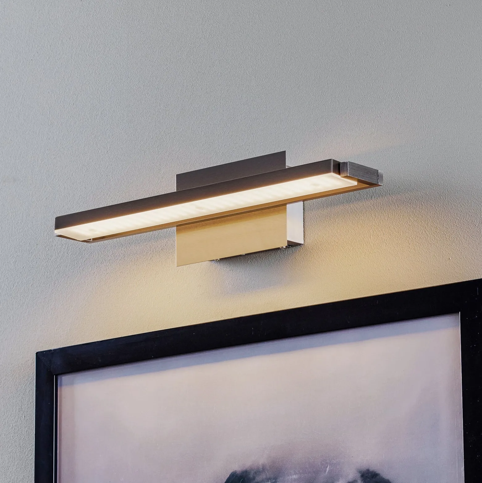 LED-seinävalaisin Pare TW, 3 valon väriä + himmennin 40cm