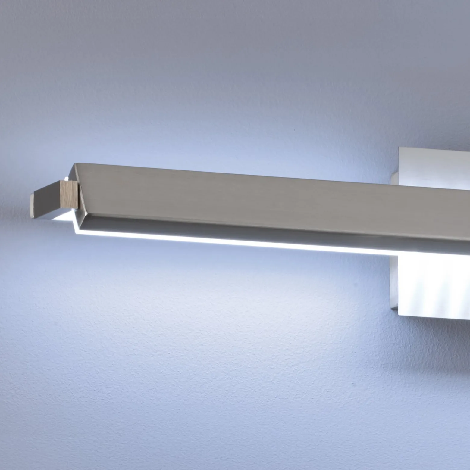 LED-seinävalaisin Pare TW, 3 valon väriä + himmennin 40cm
