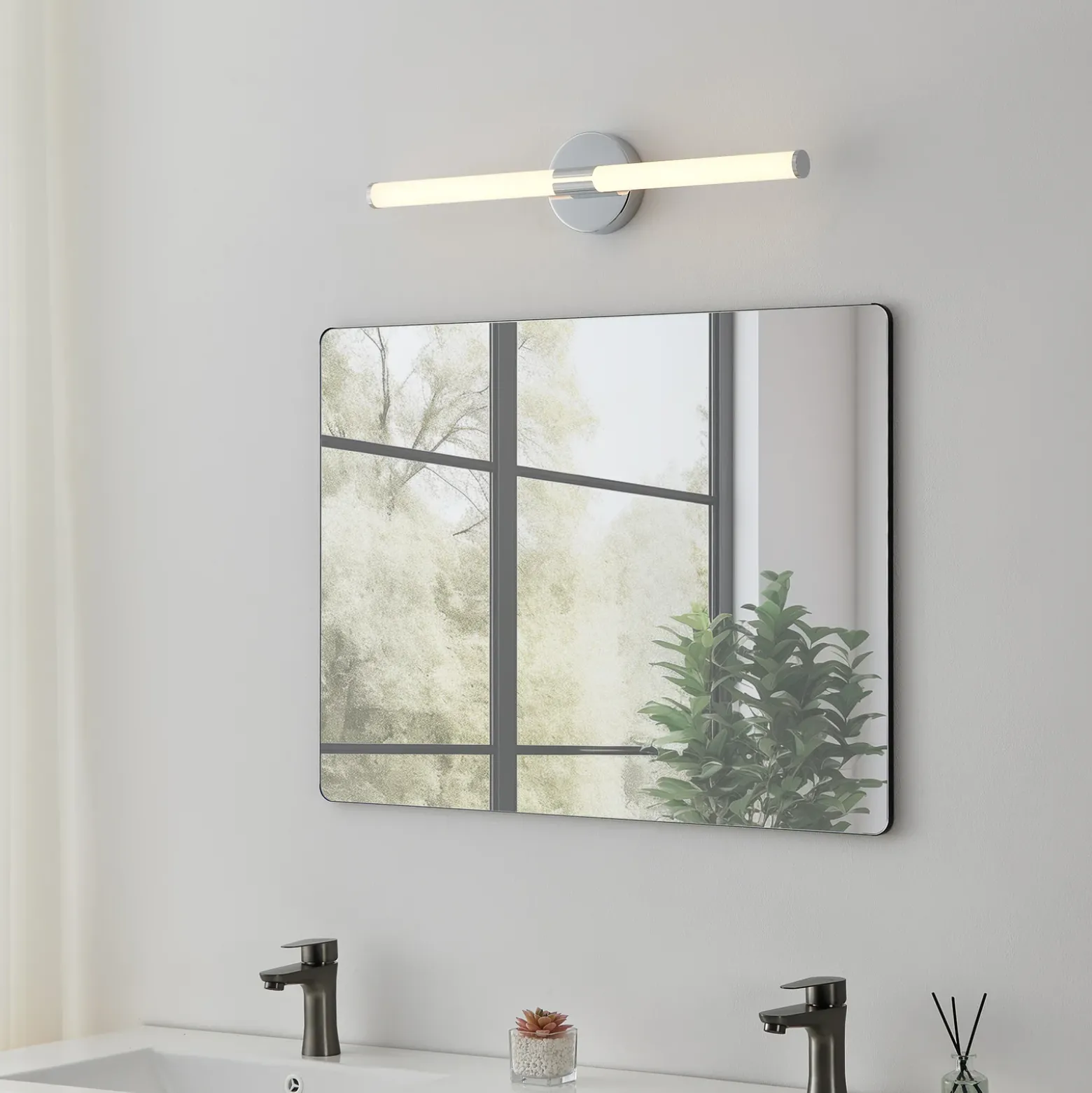LED-seinävalaisin Ramola, kromivärinen, leveys 60 cm, IP44, CCT
