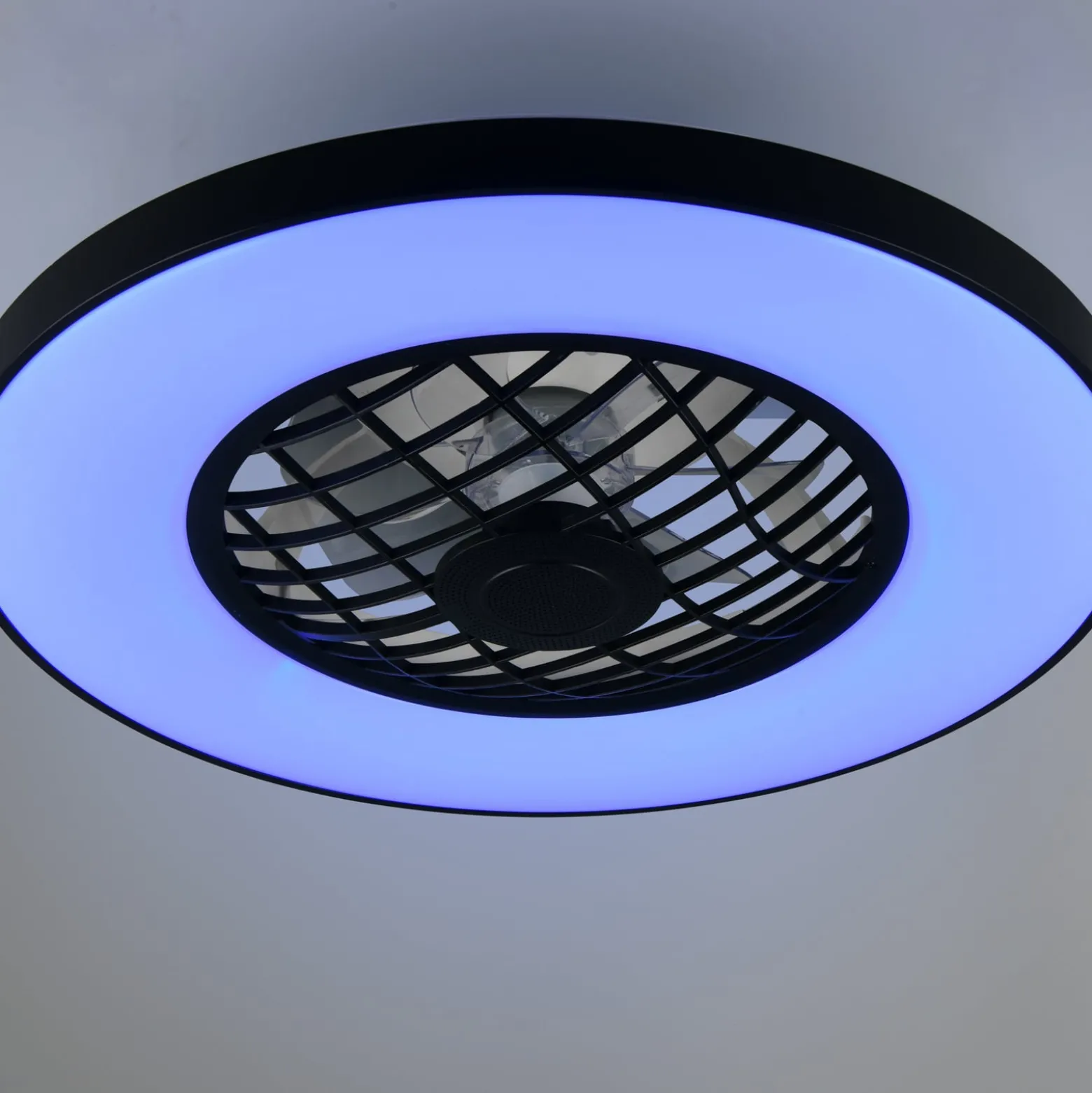 LED-tuuletin Linköping hiljainen CCT RGB kaukosäädin kaiutin