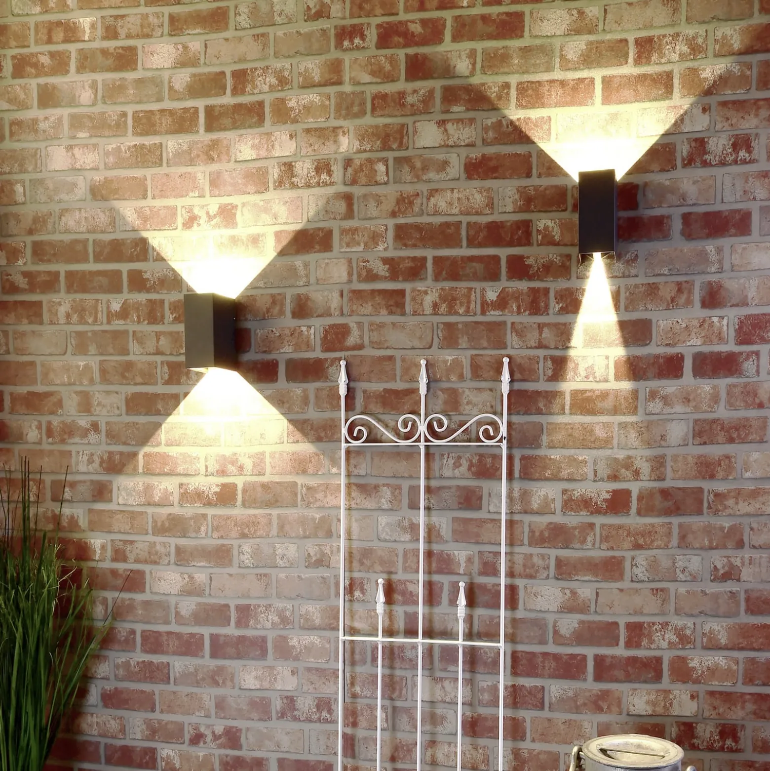 LED-ulkoseinälamppu Arcturus, leveys 8 cm, grafiitti 2-lamppuinen IP54