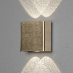 LED-ulkoseinävalaisin Chieri 4-lamppuinen messinki