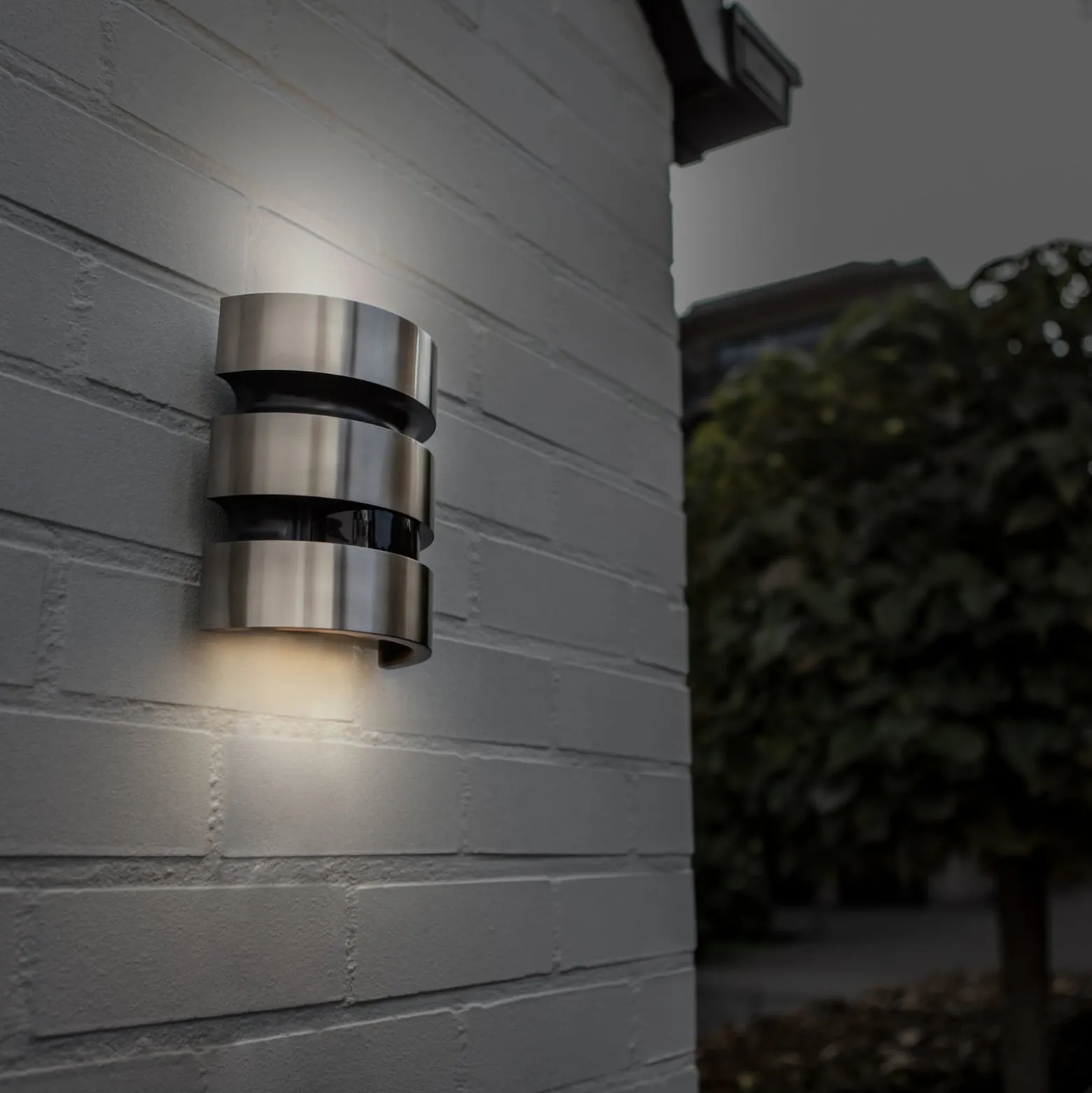 LED-ulkoseinävalaisin MAYA, ruostumaton teräs, korkeus 18 cm, IP44