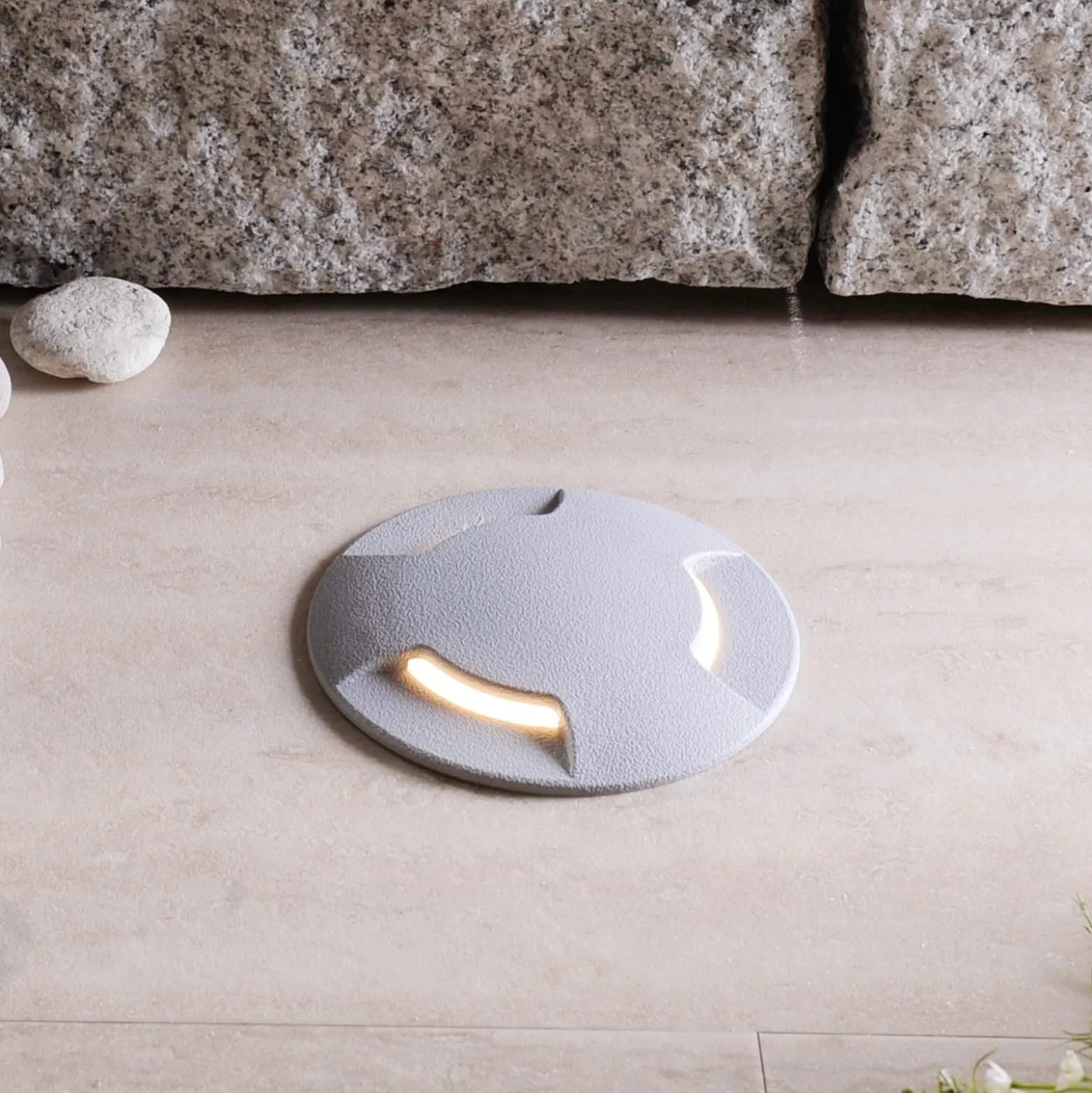 LED-uppovalaisin Ceci 120-3L harmaa CCT
