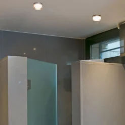 LED-uppovalaisin Ebba kylpyhuoneeseen