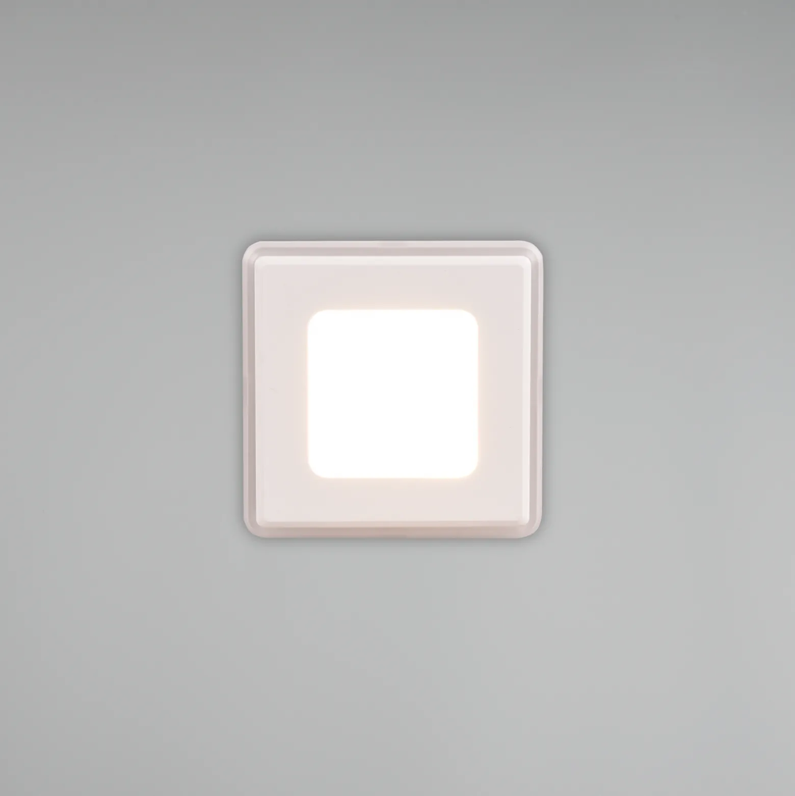 LED-uppovalaisin Nimbus IP44 8,5x8,5 cm 830