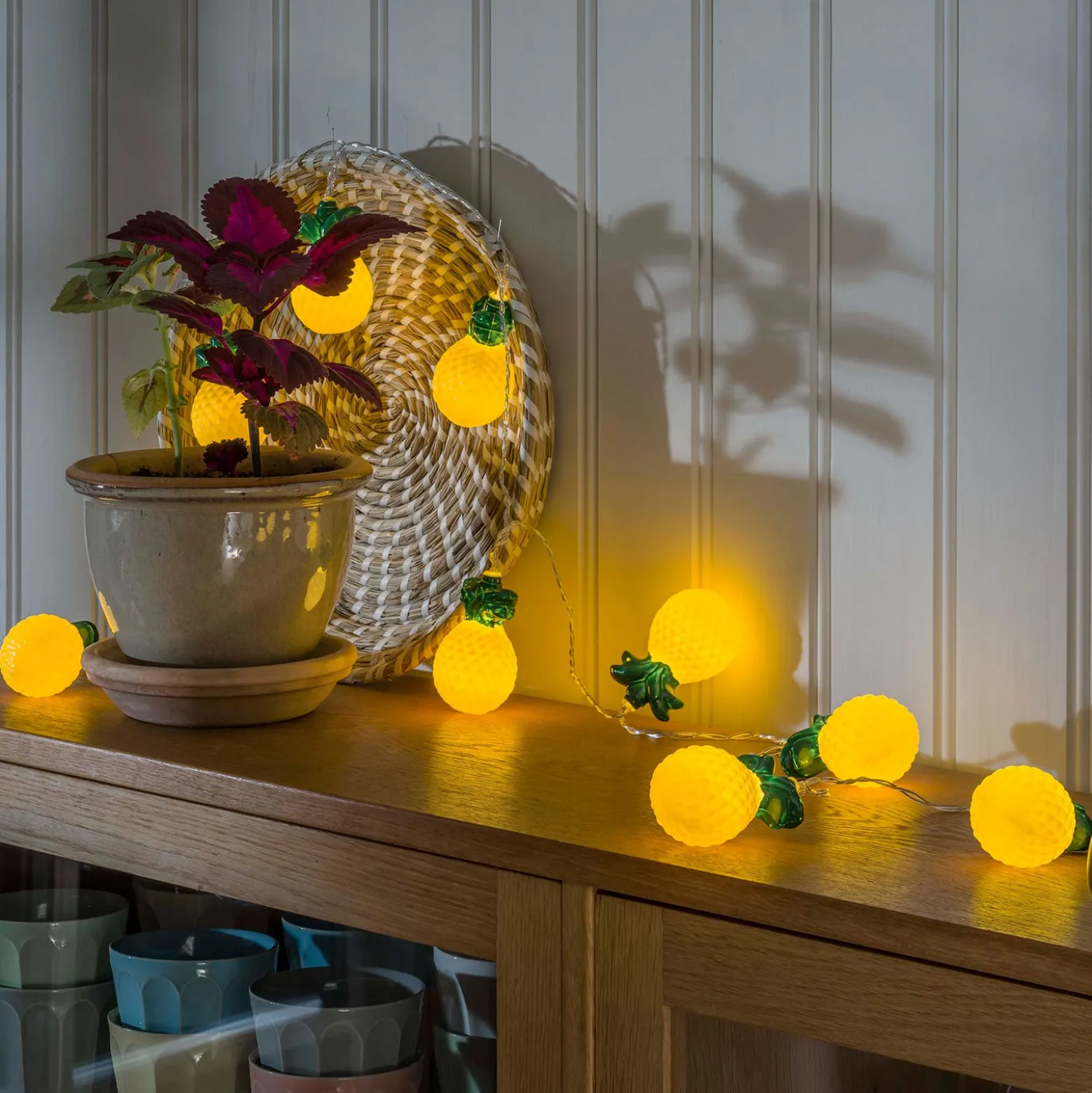 LED-valoketju Ananas, paristokäyttöinen