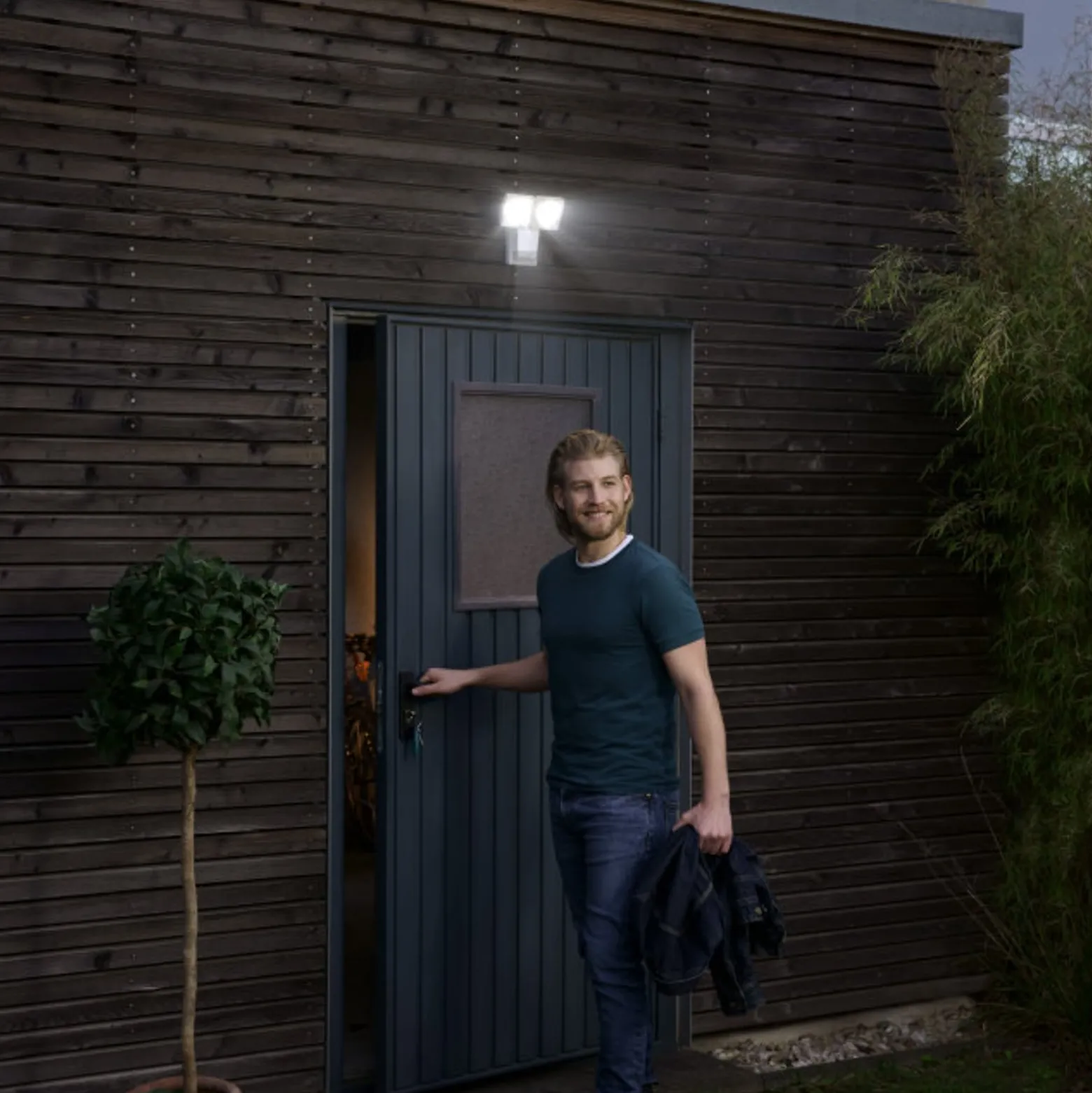 LEDVANCE Endura Pro Spot Sensor LED-Spot 16W valk.