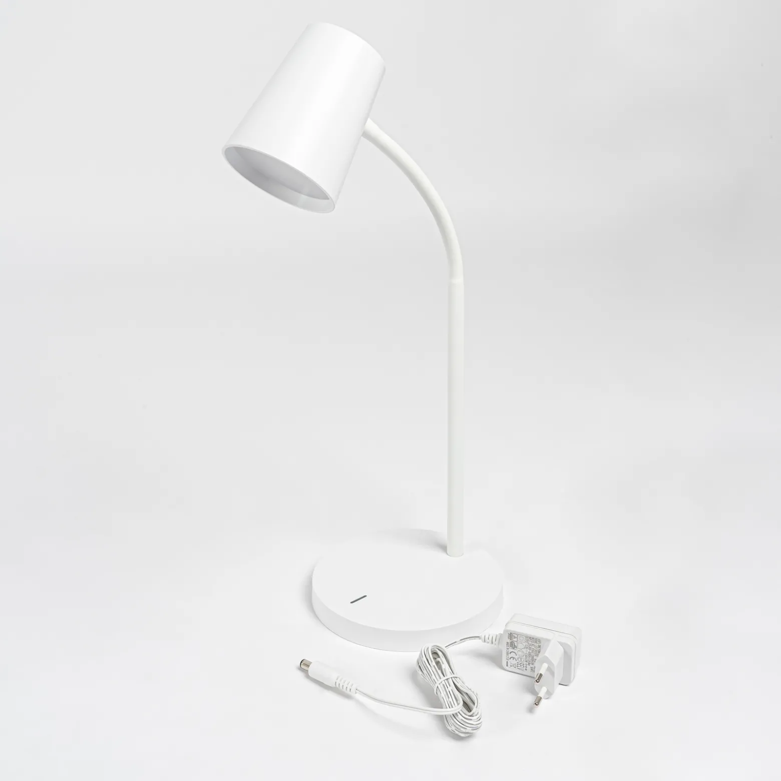 Lindby Ailina LED-pöytälamppu, korkeus 36 cm, valkoinen, himmennettävä