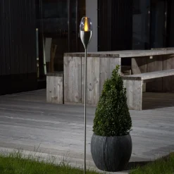 Lindby aurinkokäyttöinen LED-valaisin Jari, korkeus 122 cm, ruostumaton teräs,