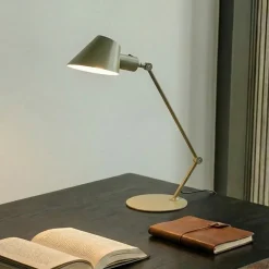 Lindby Corali pöytävalaisin, vaaleanvihreä, metalli, korkeus 64cm