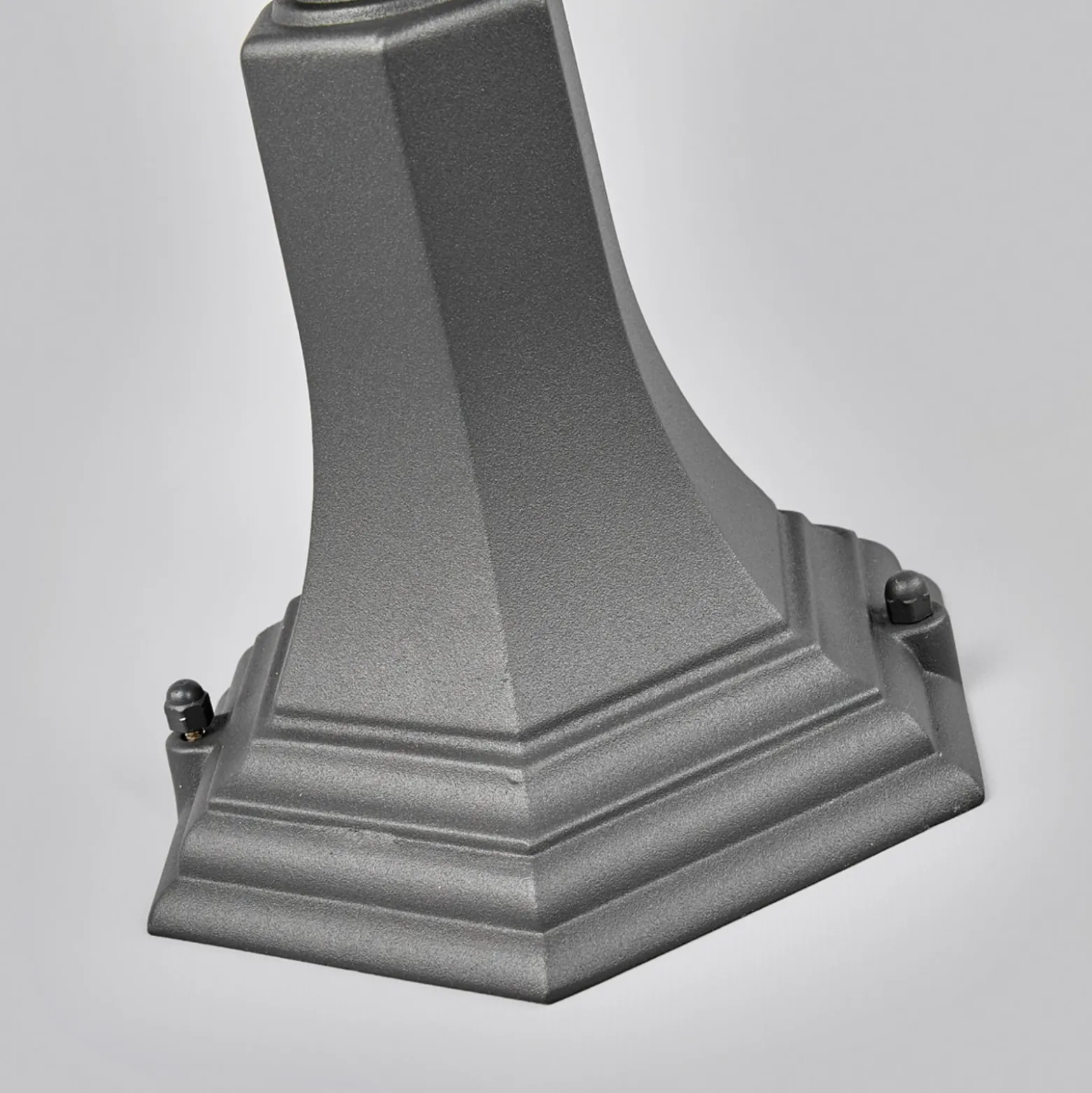 Lindby Edana jalustavalaisin, 52 cm, antrasiitti, E27, IP44