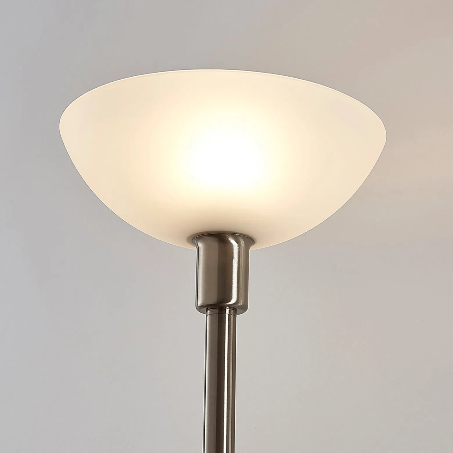 Lindby kattovalaisin Jost, 180 cm, nikkelin värinen, lukuvalot, lukuvalo