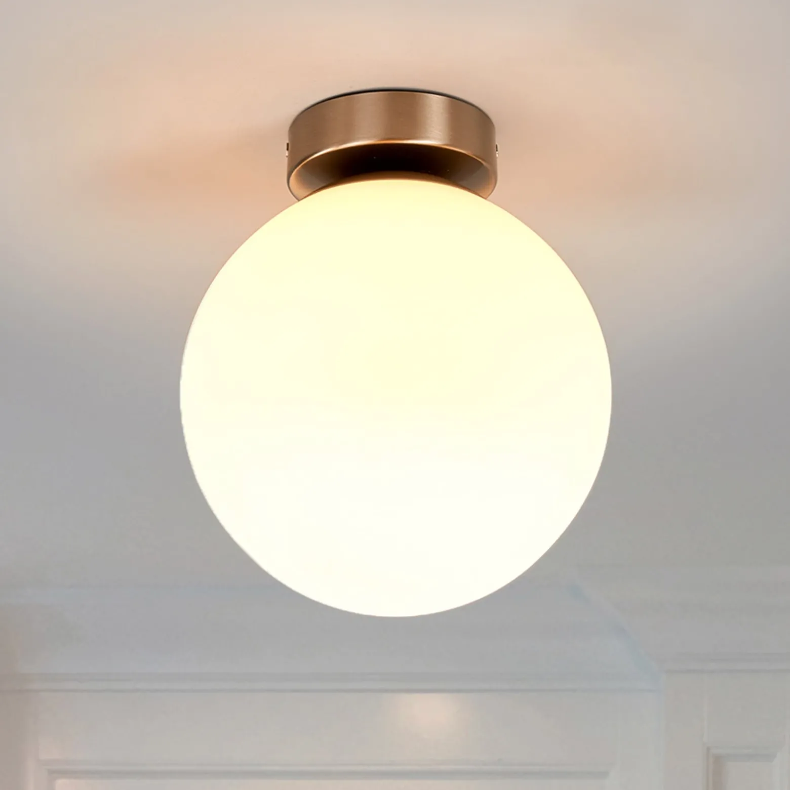 Lindby kattovalaisin Lennie, valkoinen, lasi, Ø 20 cm, IP44, E27