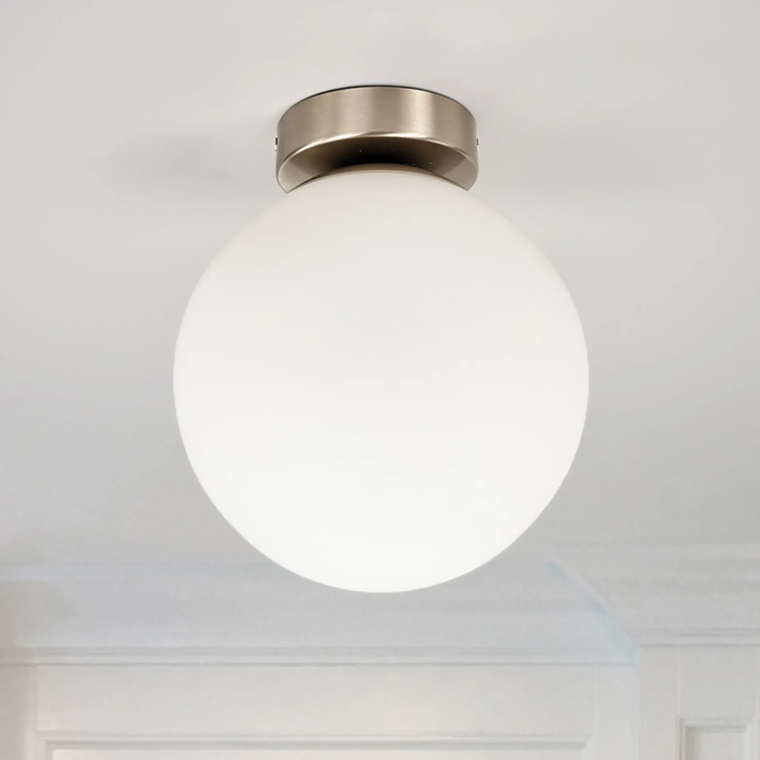 Lindby kattovalaisin Lennie, valkoinen, lasi, Ø 20 cm, IP44, E27