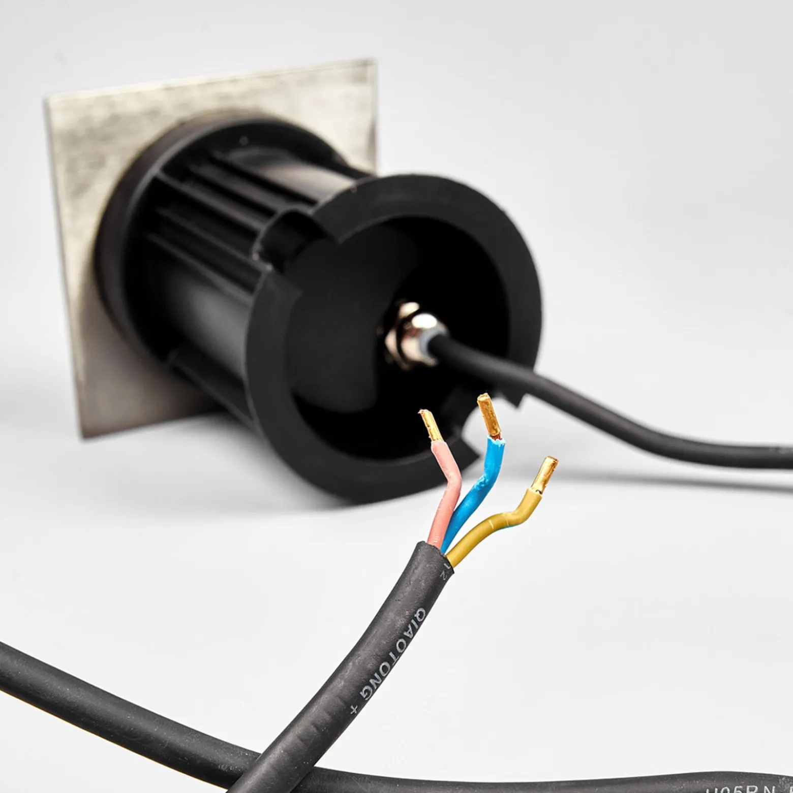 Lindby lattiauppovalaisin Insa, 11 x 11 cm, GU10, IP67