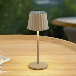 Lindby LED-akkukäyttöinen pöytävalaisin Esali, beige, metalli, IP65