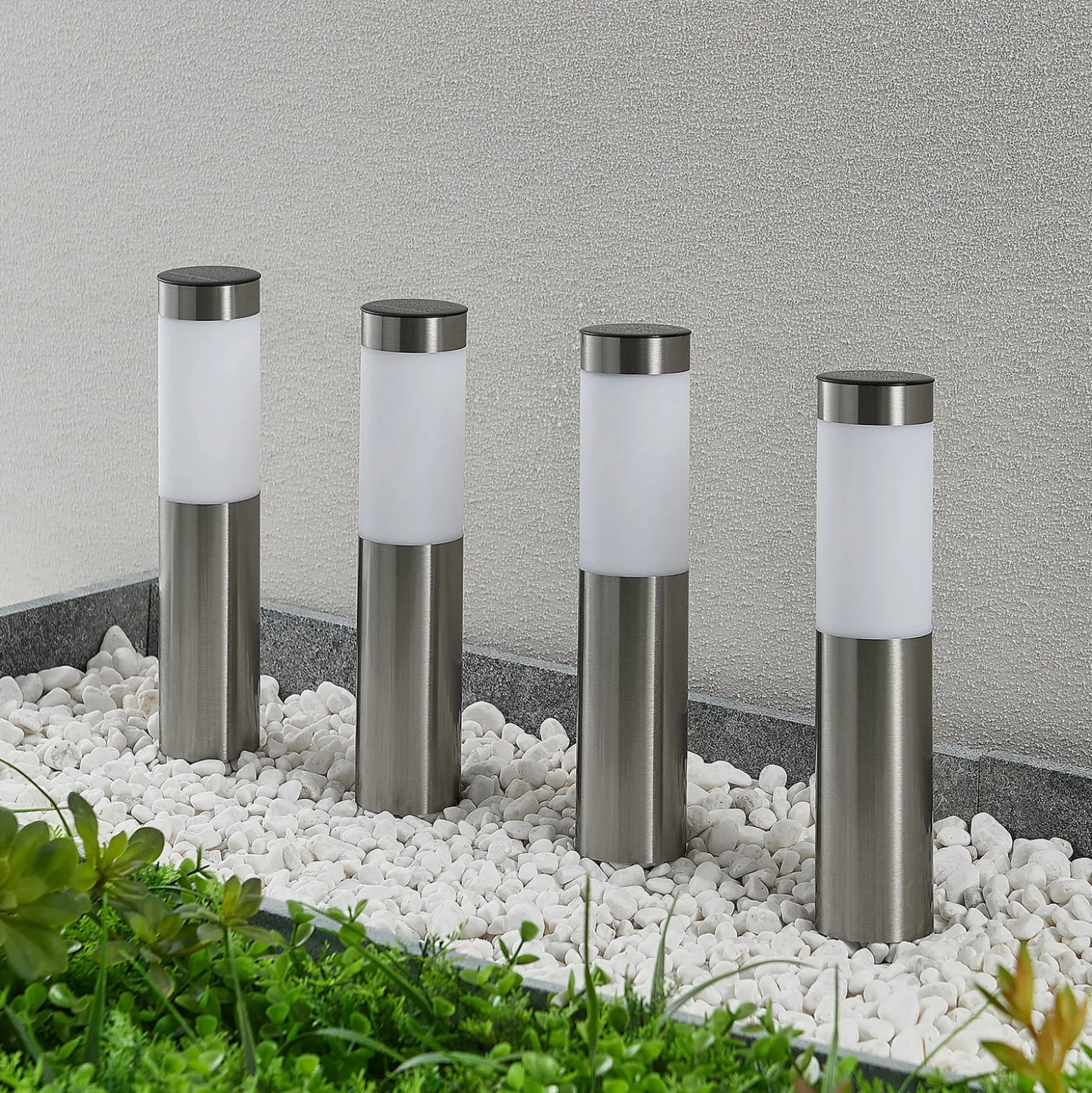 Lindby LED-aurinkokantavalaisin, 4 kpl, maapiikki, 31 cm, IP44