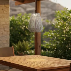 Lindby LED-aurinkokäyttöinen riippuvalaisin Austas, harmaa, Ø 32 cm, USB, IP54