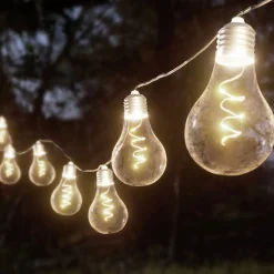 Lindby LED-aurinkovalaisinketju Lampini, 200 cm, musta, IP44