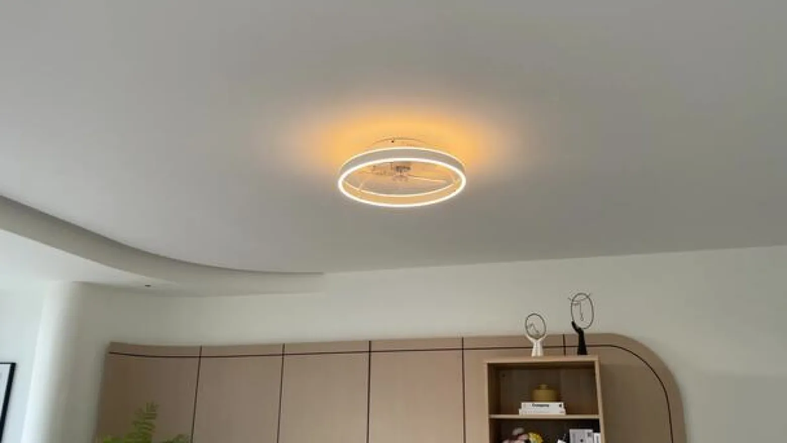 Lindby LED-kattotuuletin Momitu, valkoinen, alumiini, Ø 50 cm