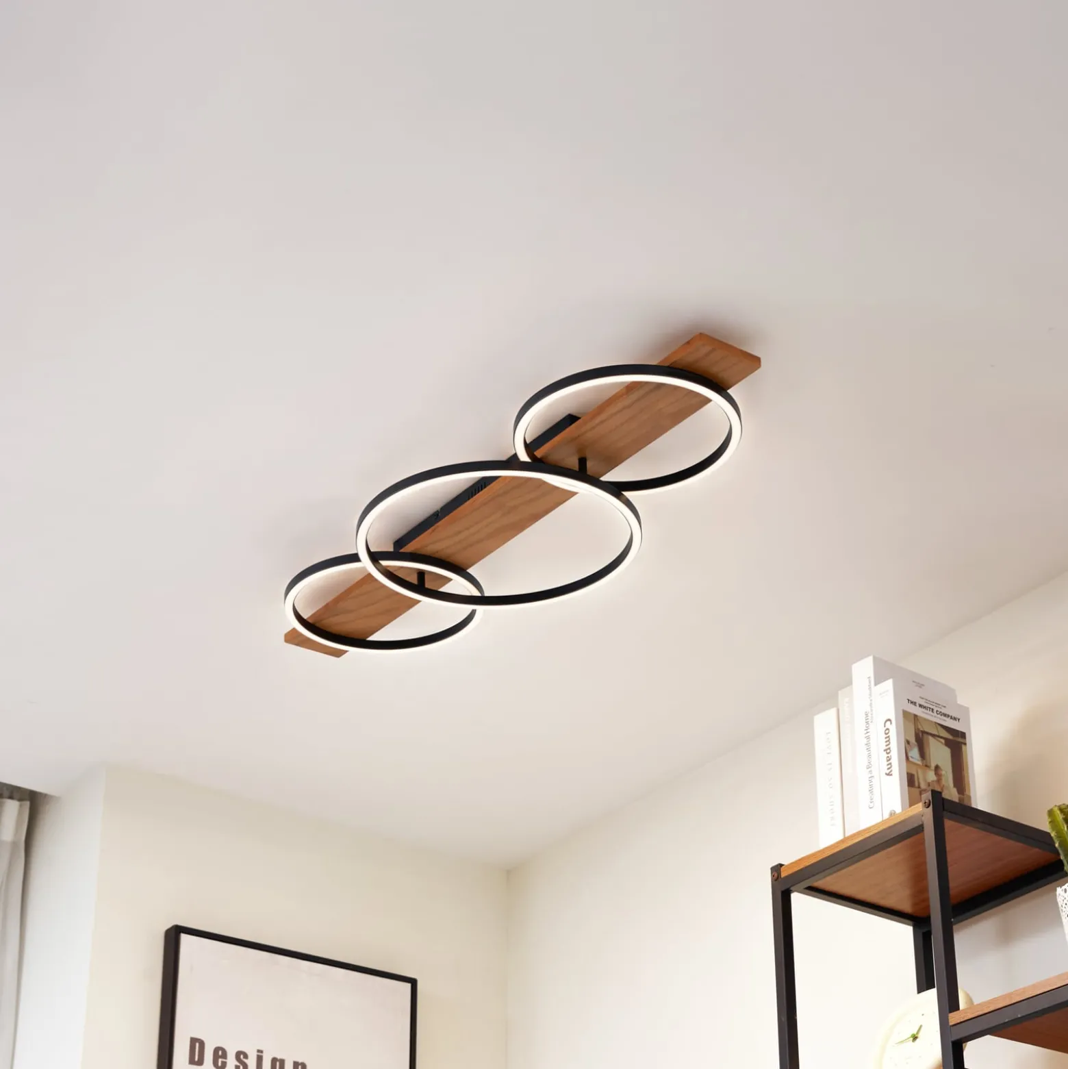 Lindby LED-kattovalaisin Galad, musta, puu, 3-valo, 98 cm