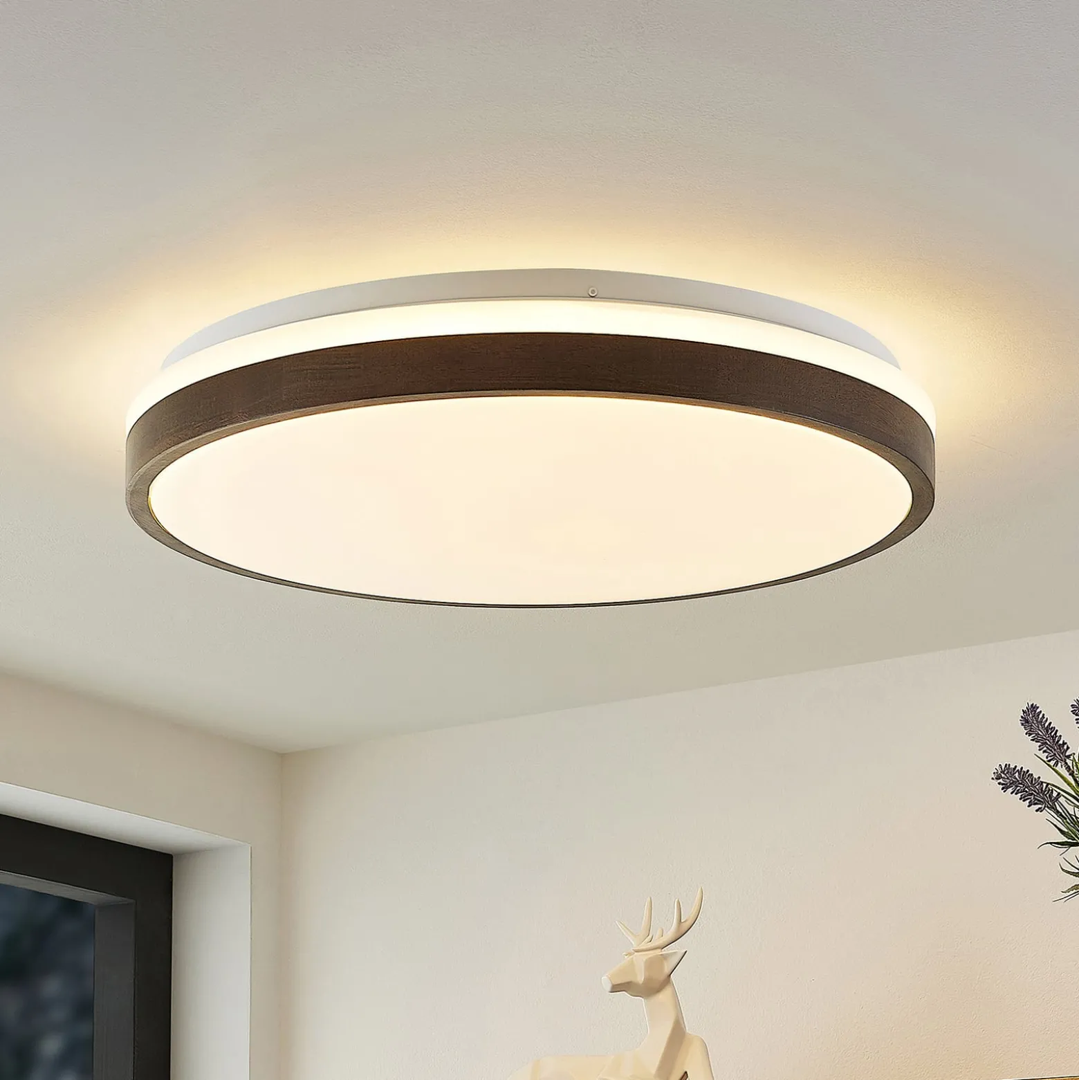 Lindby LED-kattovalaisin Hudsona, halkaisija 49 cm, puu, ruskea
