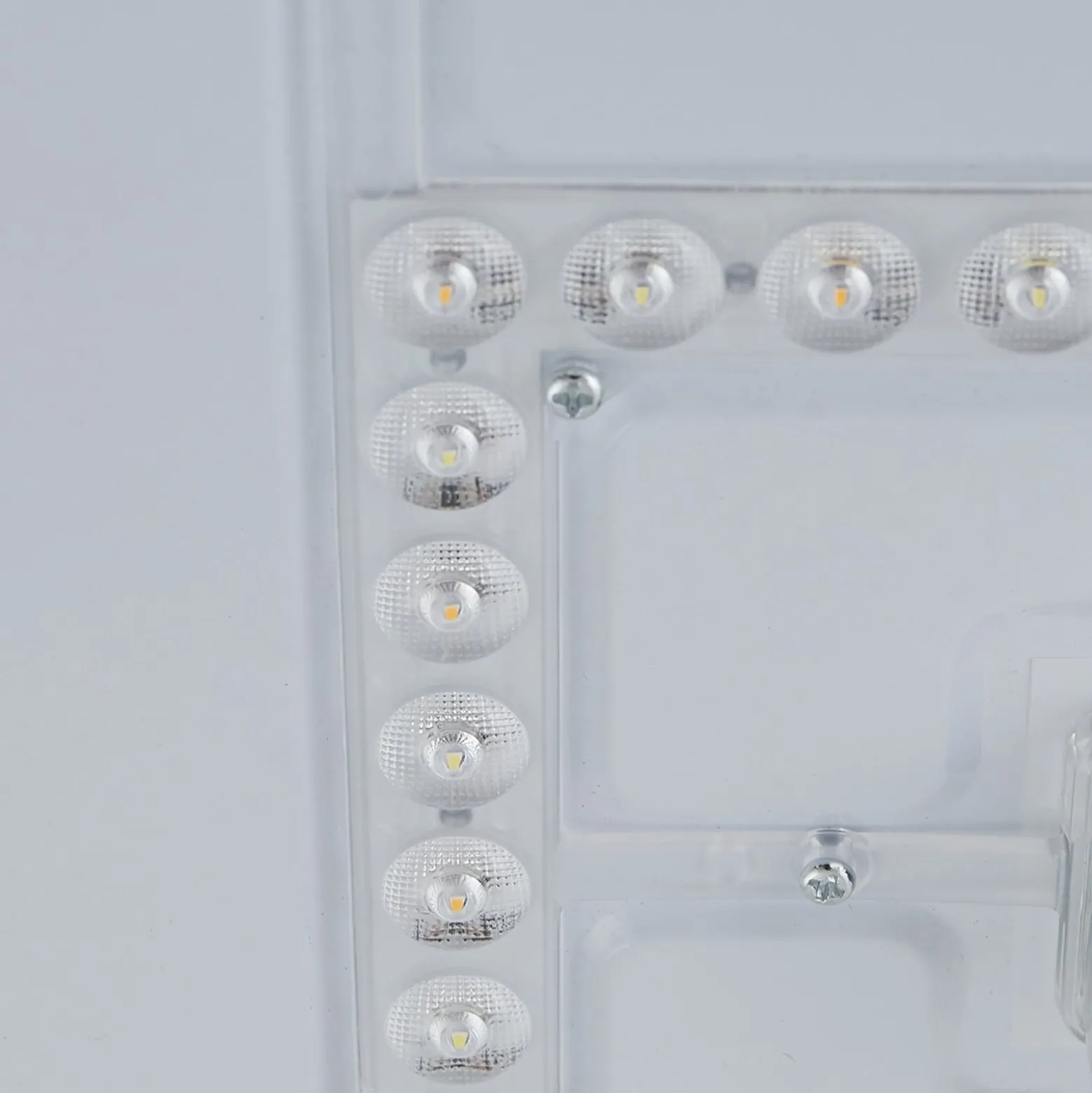 Lindby LED-kattovalaisin Jutis, beige, merilevä, Ø 50 cm