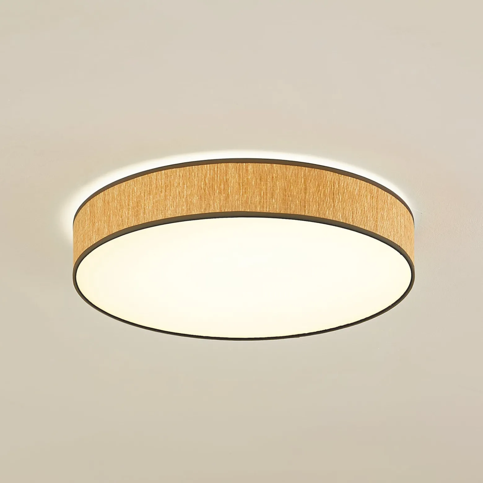 Lindby LED-kattovalaisin Jutis, beige, merilevä, Ø 50 cm