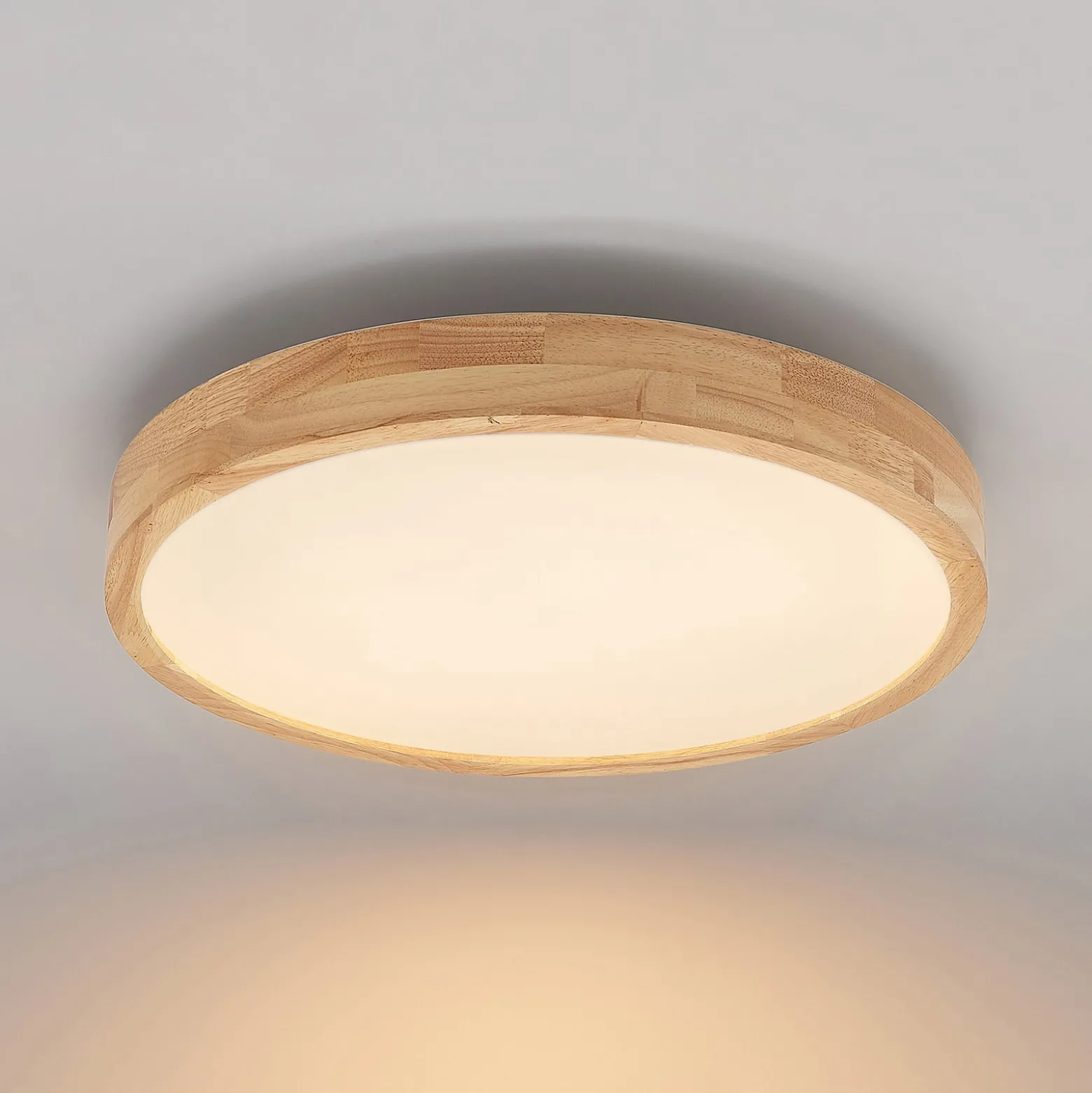 Lindby LED-kattovalaisin Lanira, Ø 50 cm, puu, kaukosäädin, CCT