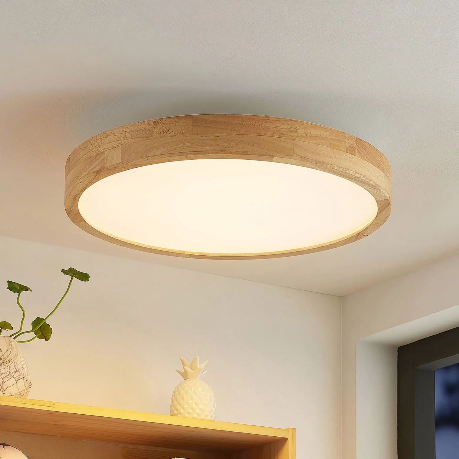 Lindby LED-kattovalaisin Lanira, Ø 50 cm, puu, kaukosäädin, CCT