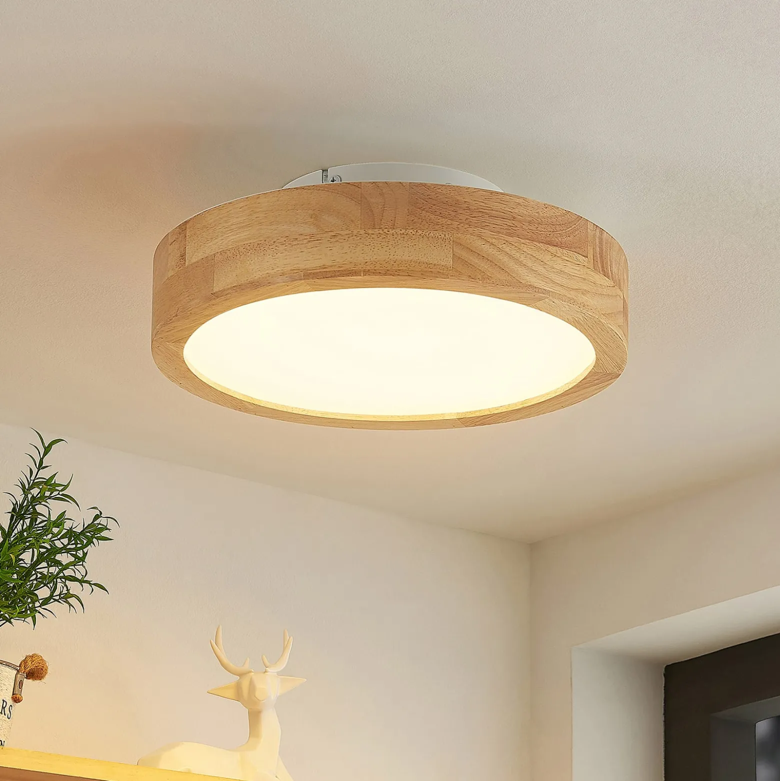 Lindby LED-kattovalaisin Lanira, Ø 30 cm, puu, kaukosäädin, CCT