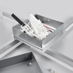 Lindby LED-kattovalaisin Patrik, 59 cm, 4-valaisin, kromi, IP44