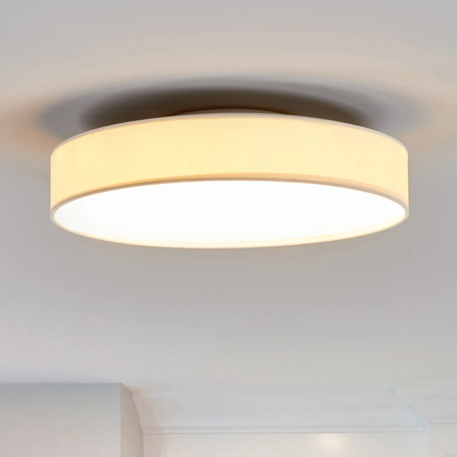 Lindby LED-kattovalaisin Saira, Ø 40 cm, valkoinen, tekstiili