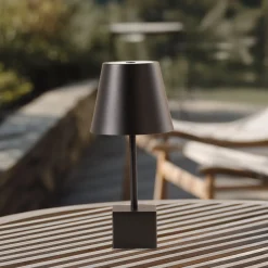Lindby LED ladattava pöytävalaisin Janea CUBE, musta, metallia