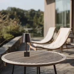 Lindby LED ladattava pöytävalaisin Janea CUBE, musta, metallia