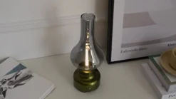 Lindby LED ladattava pöytävalaisin Maxentius, vihreä, lasi, himmennin