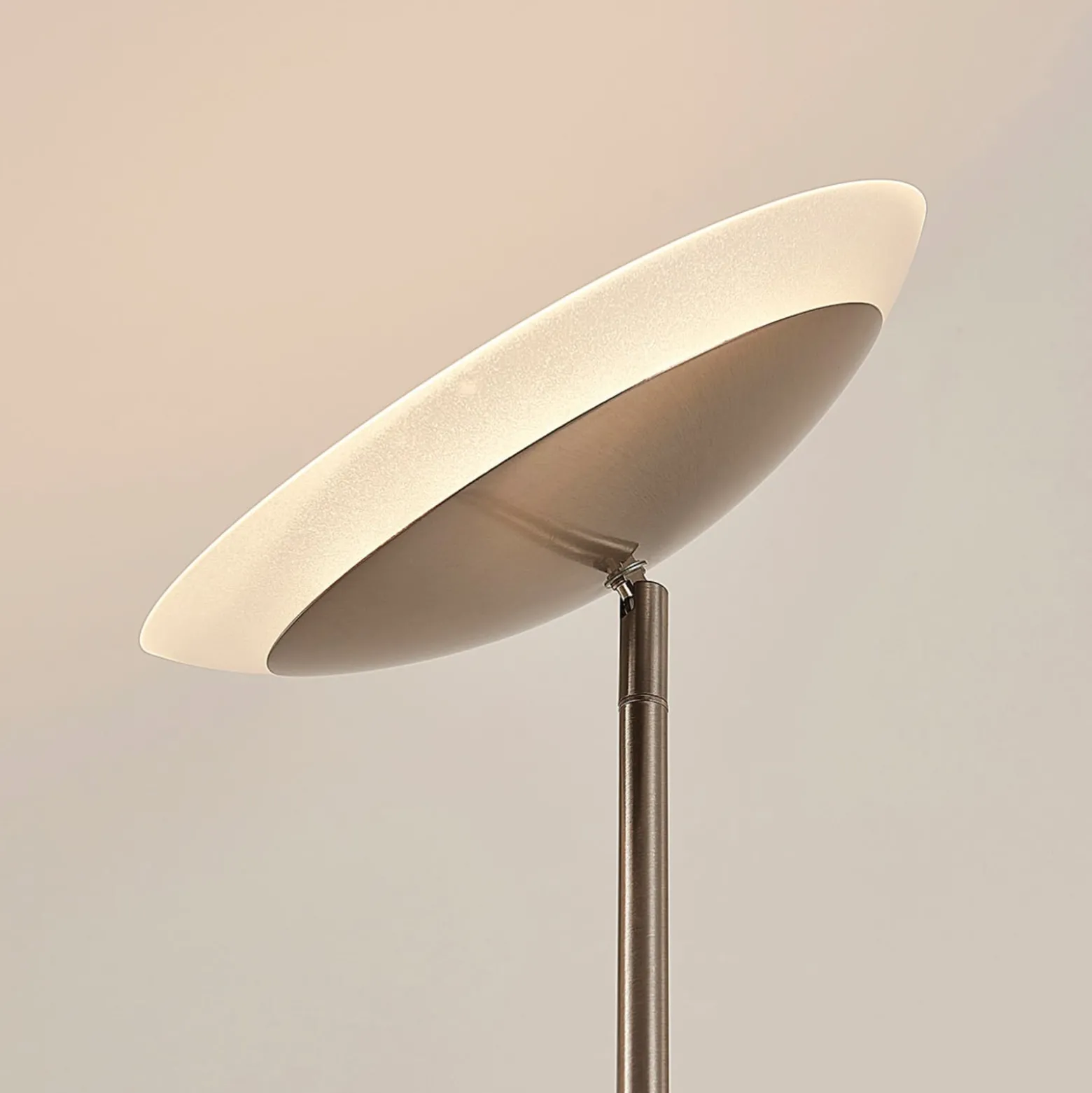 Lindby LED-lattiavalo Jonne, pyöreä, lukuvarsi, himmennettävä, 180 cm