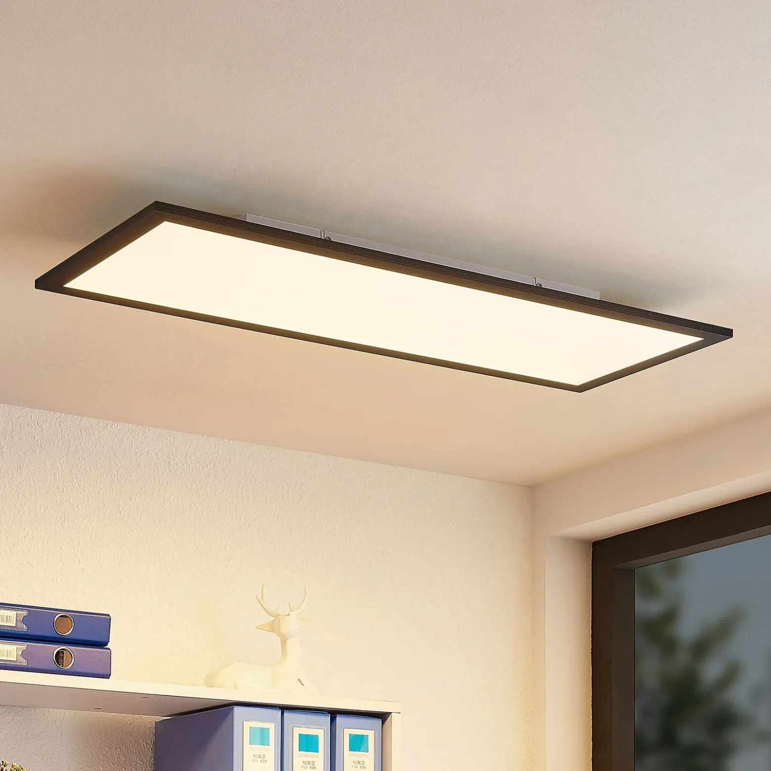 Lindby LED-paneeli Nelios, 80 x 30 cm, 4 000K, musta, metallia