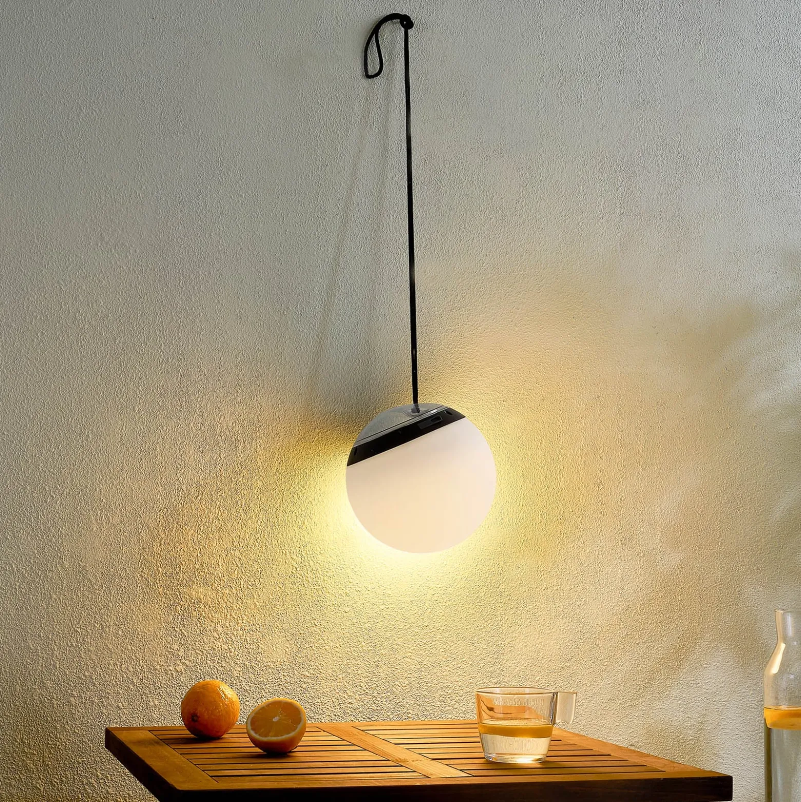 Lindby LED-riippuvalaisin Eleia, RGBW, 20 cm, ladattava akku