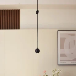 Lindby LED-riippuvalaisin Lumaro, musta,Ø6,2 cm,48V,himmennettävä