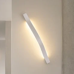 Lindby LED-seinävalaisin Alvon, hopea, korkeus 50 cm, metalli