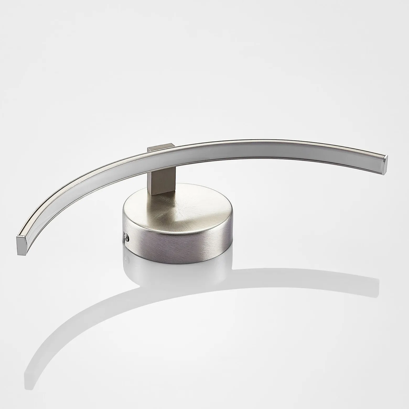 Lindby LED-seinävalaisin Iven, leveys 34 cm, nikkeli, 3000 K