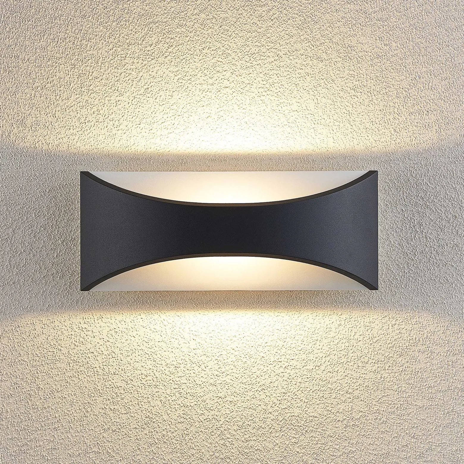 Lindby LED-seinävalaisin Mathea, 30 cm, antrasiitti, alumiini, IP65