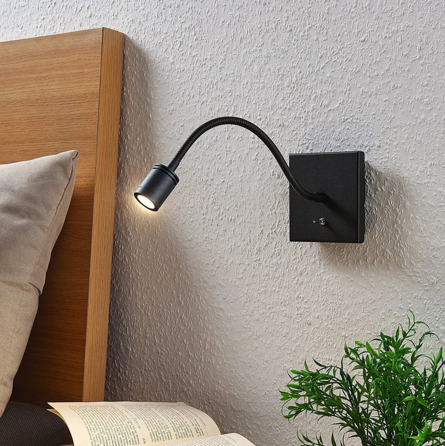 Lindby LED-seinävalaisin Mayar, musta, metalli, lukulamppu, 11cm