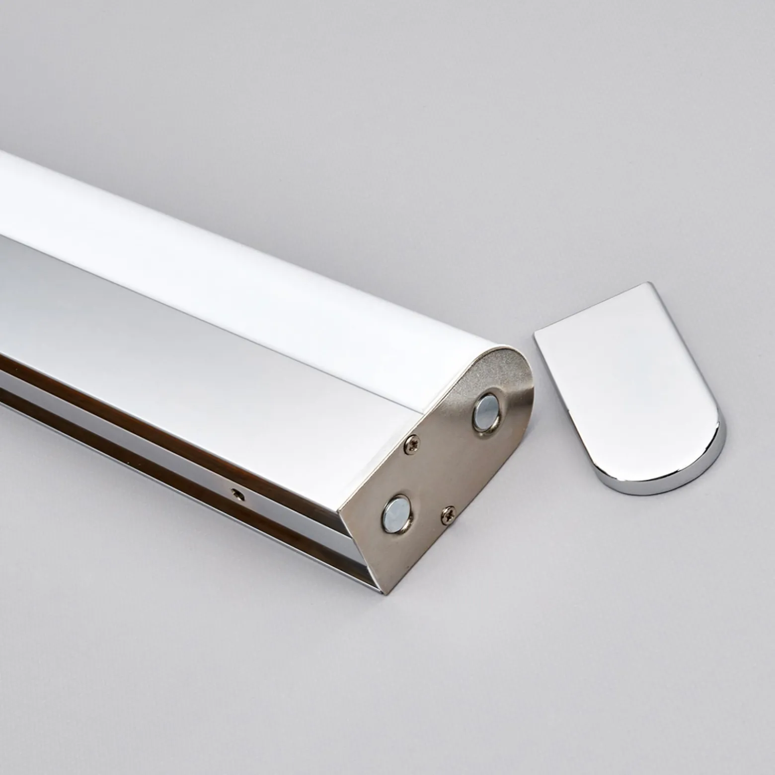 Lindby LED-seinävalaisin Philippa, pyöreä, 88cm, kromi, IP44
