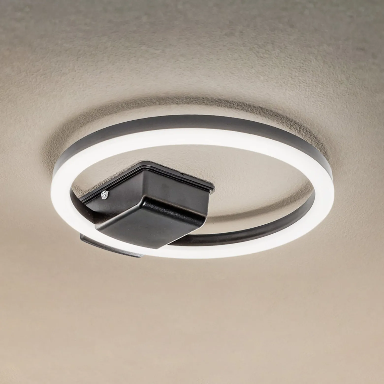Lindby LED-ulkokattovalaisin Finian, Ø 31 cm, CCT, himmennettävä